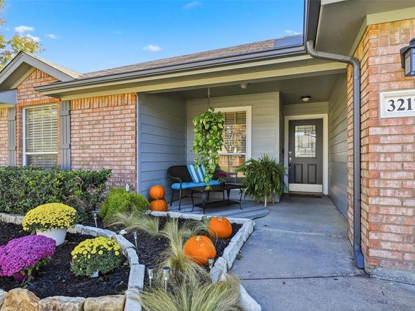 3217  Muleshoe Lane , Fort Worth Texas 76179