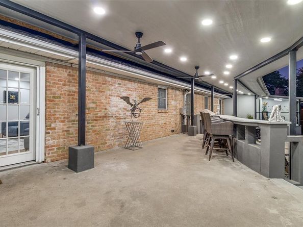 6566  Ridgeview Circle , Dallas Texas 75240