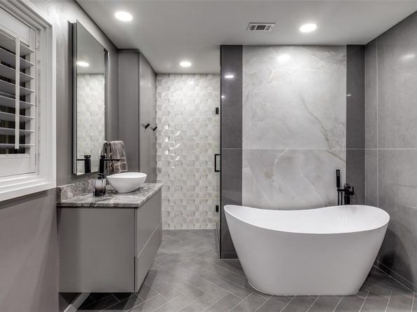 6566  Ridgeview Circle , Dallas Texas 75240