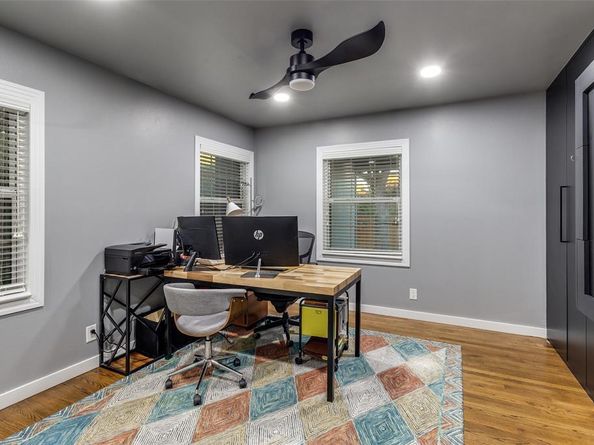 6566  Ridgeview Circle , Dallas Texas 75240