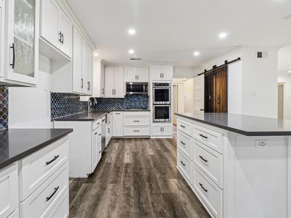 1310  Patricia Lane , Garland Texas 75042