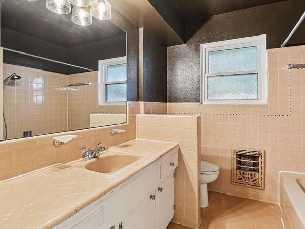 1310  Patricia Lane , Garland Texas 75042