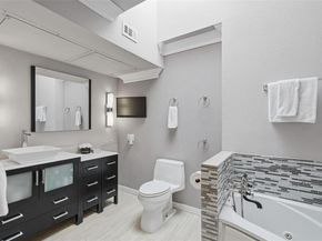 15922  Archwood Lane  1011, Dallas Texas 75248