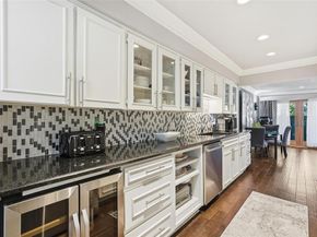 15922  Archwood Lane  1011, Dallas Texas 75248