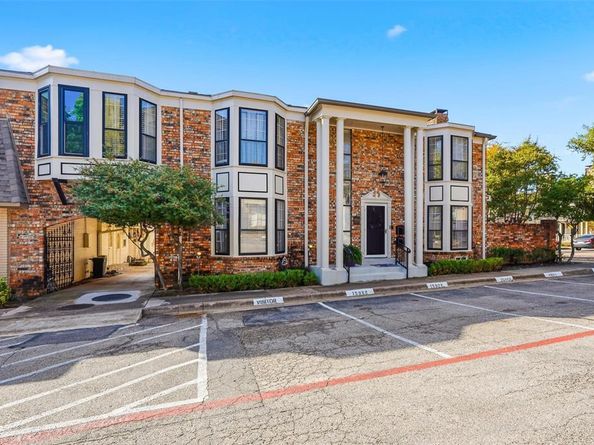 15922  Archwood Lane  1011, Dallas Texas 75248