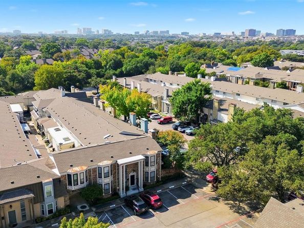 15922  Archwood Lane  1011, Dallas Texas 75248