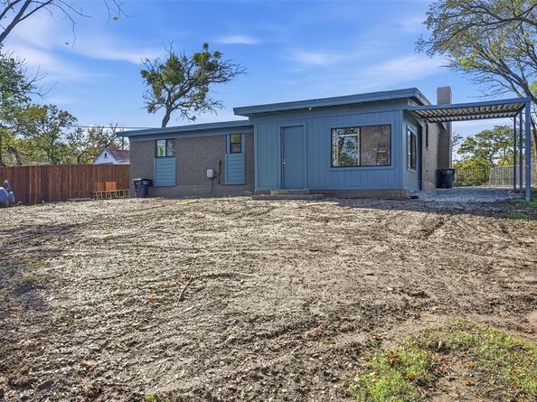 1216  Abelia Court , Fort Worth Texas 76108