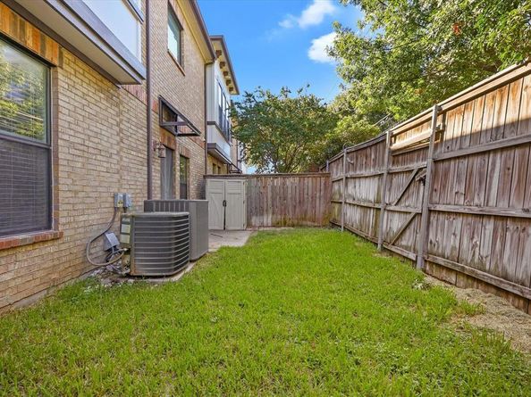 13900  Noel Road  6, Dallas Texas 75240