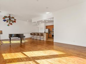 13900  Noel Road  6, Dallas Texas 75240