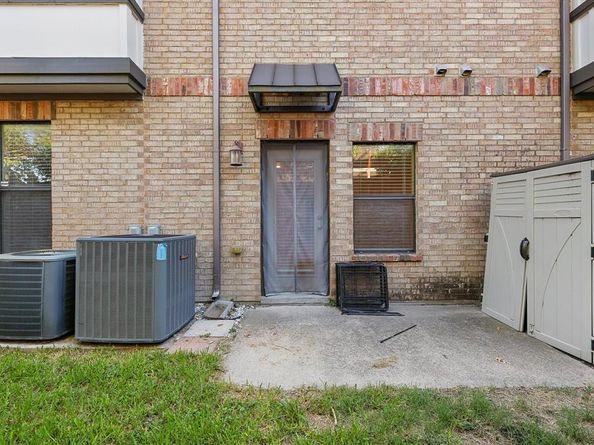 13900  Noel Road  6, Dallas Texas 75240