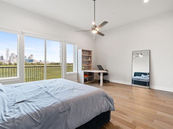 381 E Greenbriar Lane  1603, Dallas Texas 75203