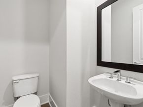 381 E Greenbriar Lane  1603, Dallas Texas 75203