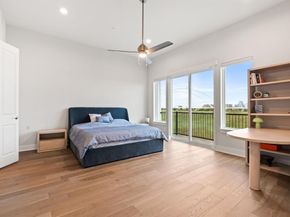 381 E Greenbriar Lane  1603, Dallas Texas 75203