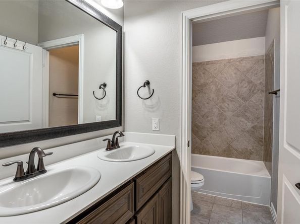 2525  Sandy Creek Lane , The Colony Texas 75056