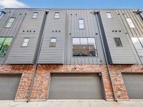 737 N Zang Boulevard  102, Dallas Texas 75208