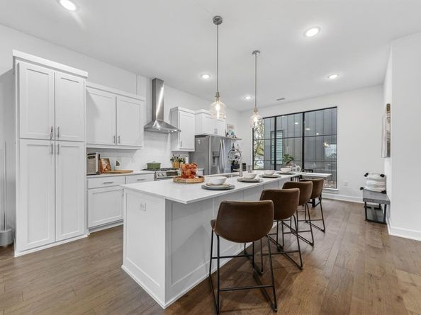 737 N Zang Boulevard  102, Dallas Texas 75208