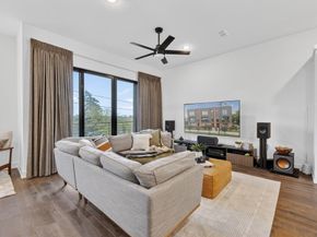 737 N Zang Boulevard  102, Dallas Texas 75208