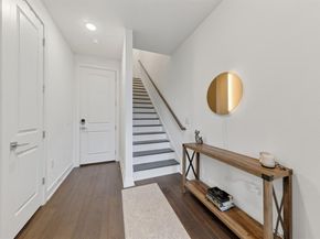 737 N Zang Boulevard  102, Dallas Texas 75208