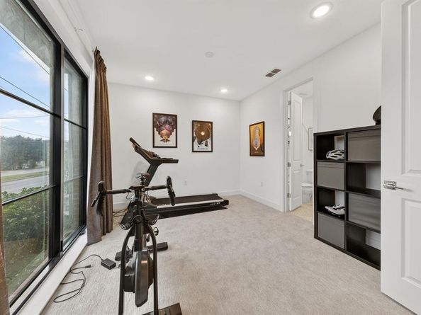 737 N Zang Boulevard  102, Dallas Texas 75208