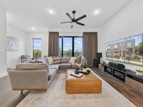 737 N Zang Boulevard  102, Dallas Texas 75208