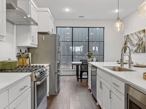 737 N Zang Boulevard  102, Dallas Texas 75208