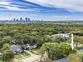 2317  Honeysuckle Avenue , Fort Worth Texas 76111