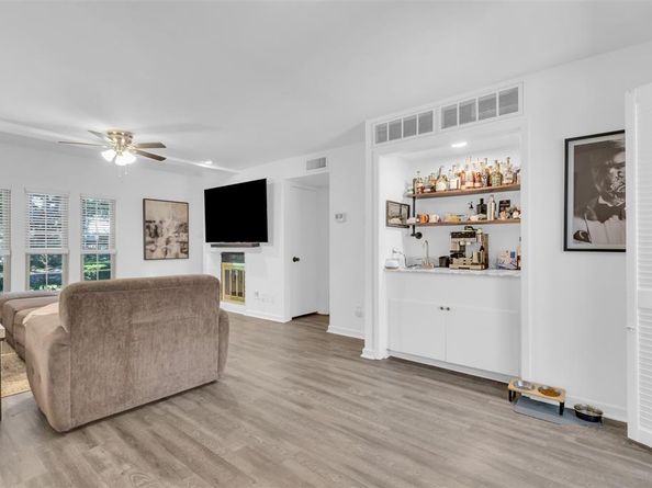 7616  Riverbrook Drive  6, Dallas Texas 75230