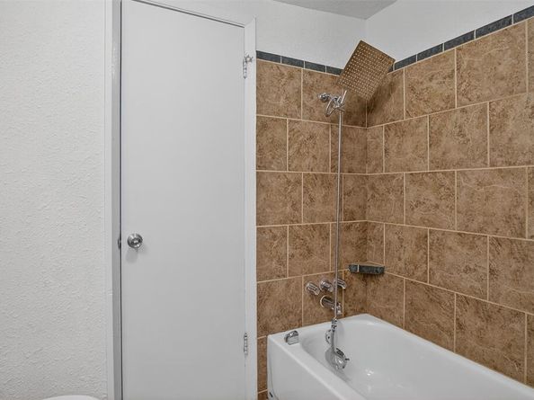 14843  Green Valley Drive , Balch Springs Texas 75180