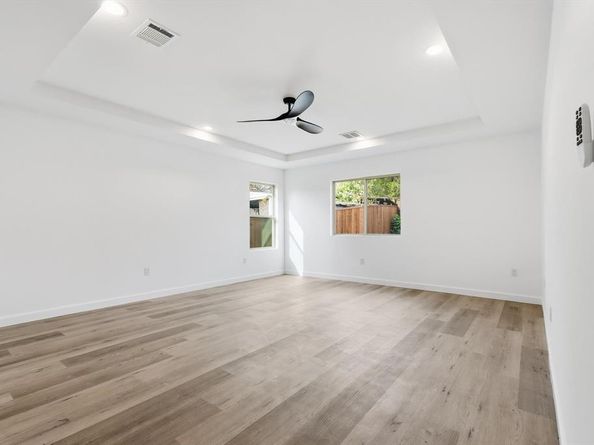 1711 E Waco Avenue , Dallas Texas 75216