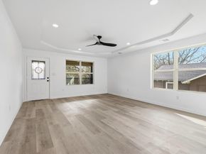 1711 E Waco Avenue , Dallas Texas 75216