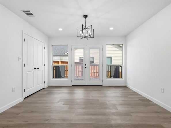 1711 E Waco Avenue , Dallas Texas 75216