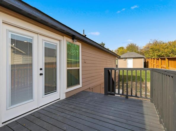 1711 E Waco Avenue , Dallas Texas 75216