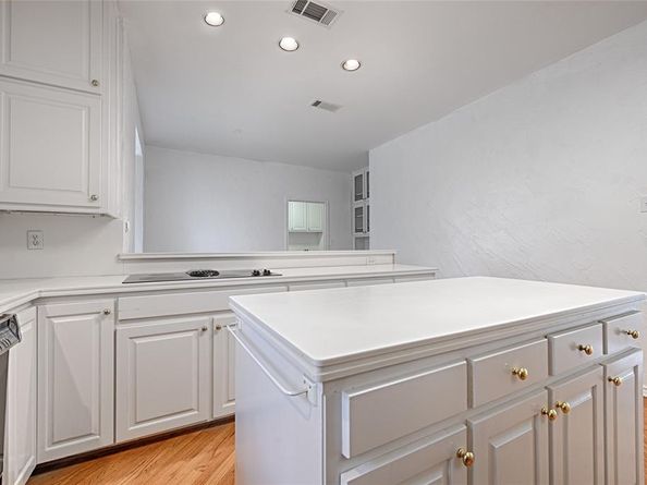 1625  Travis Circle S, Irving Texas 75038