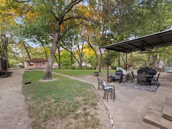 3035  Lasca Street , Dallas Texas 75227