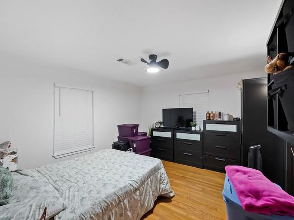 3035  Lasca Street , Dallas Texas 75227