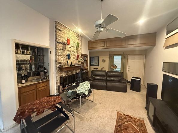 5945  Chimney Wood Circle , Fort Worth Texas 76112