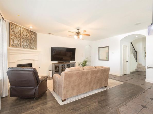 1131  Charleston Lane , Savannah Texas 76227