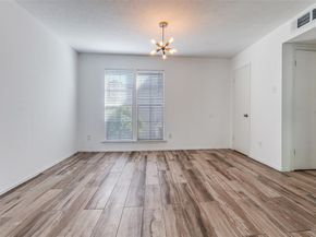 5881  Preston View Boulevard  215, Dallas Texas 75240
