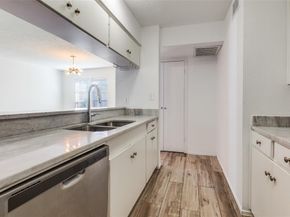 5881  Preston View Boulevard  215, Dallas Texas 75240