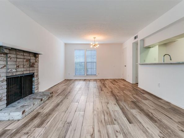 5881  Preston View Boulevard  215, Dallas Texas 75240