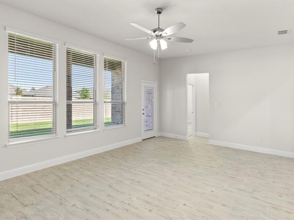 139  Whistling Duck  , Balch Springs Texas 75181