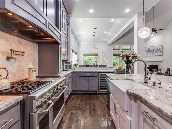 3932  Frontier Lane , Dallas Texas 75214