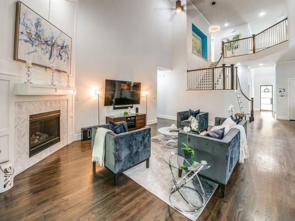 3932  Frontier Lane , Dallas Texas 75214