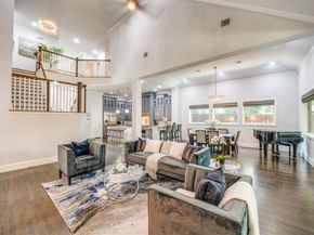 3932  Frontier Lane , Dallas Texas 75214