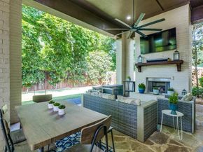 3932  Frontier Lane , Dallas Texas 75214