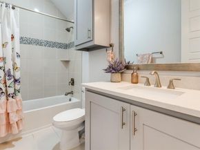 3932  Frontier Lane , Dallas Texas 75214