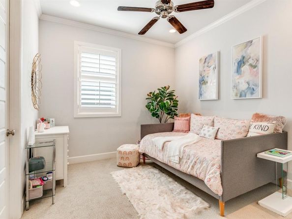 3932  Frontier Lane , Dallas Texas 75214