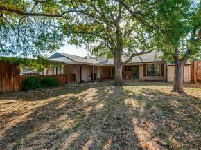3227  Rolling Knoll Drive , Farmers Branch Texas 75234