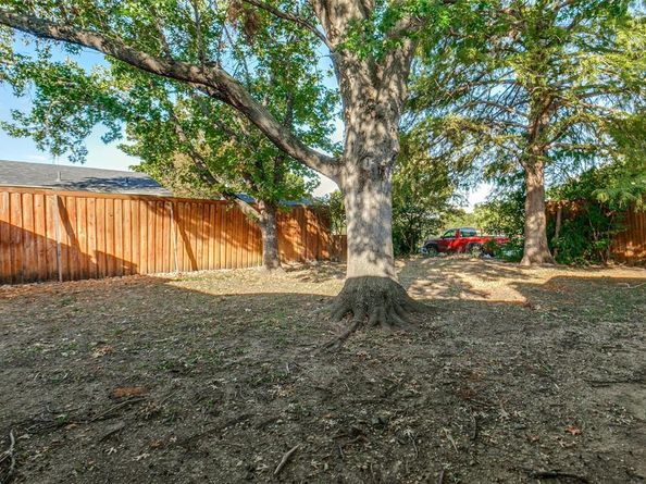3227  Rolling Knoll Drive , Farmers Branch Texas 75234