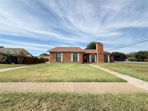 936  Stone Trail Drive , Plano Texas 75023